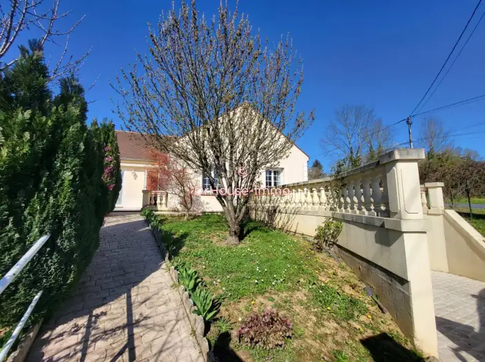 Maison 5 pièces de 160 m² - Pommeuse (77515)
