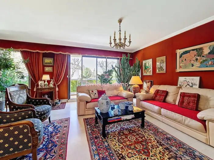 Appartement 4 pièces de 85 m² - Le Bourget (93350)