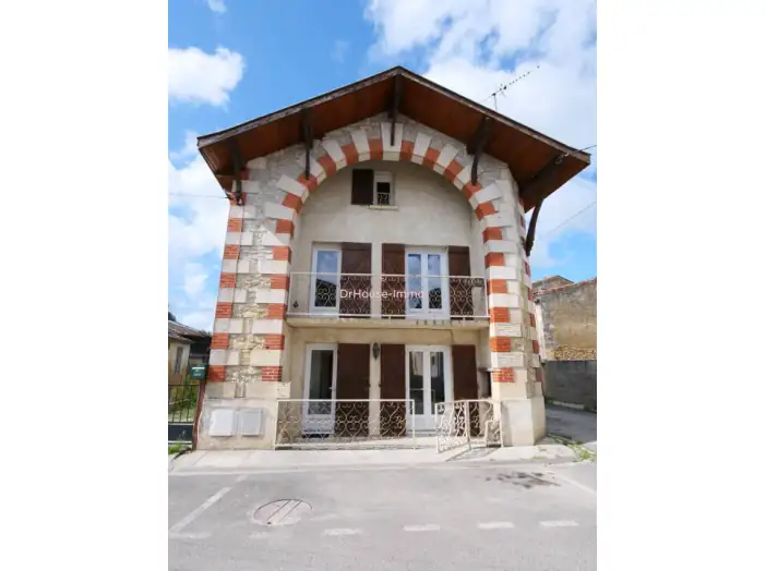 Maison 4 pièces de 92 m² - Castelnau-de-Médoc (33480)