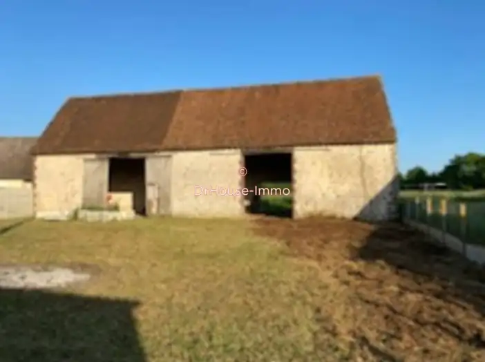 Maison 1 pièce de 150 m² - Saint-Éliph (28240)