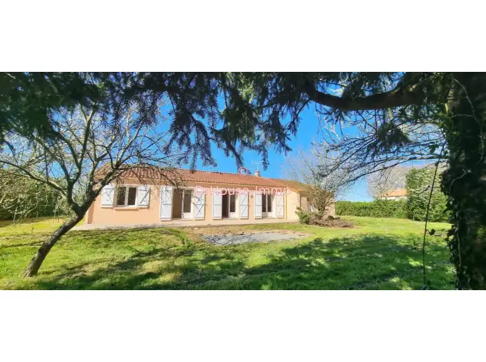 Maison 5 pièces de 109 m² - Pouillé (85570)