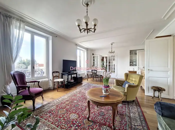 Appartement 5 pièces de 105 m² - Le Bourget (93350)
