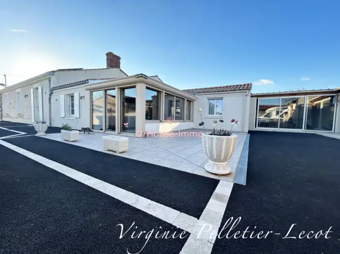 Maison 5 pièces de 127 m² - La Taillée (85450)