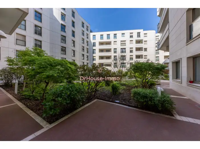 Appartement 3 pièces de 80 m² - Levallois-Perret (92300)