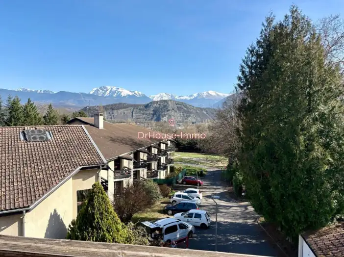 Appartement 3 pièces de 67 m² - Claix (38640)