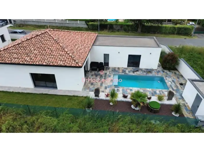 Maison 4 pièces de 128 m² - Carcassonne (11000)