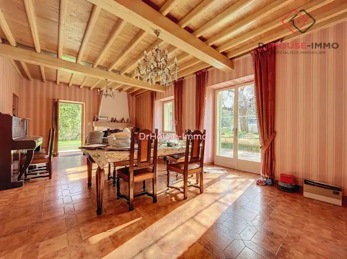 Maison 7 pièces de 142 m² - Saint-Aquilin (24110)