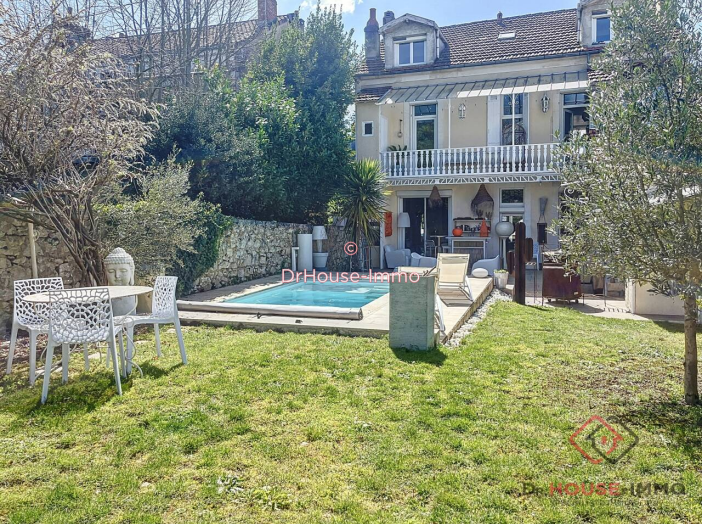Maison de 208m² - 7 pièces