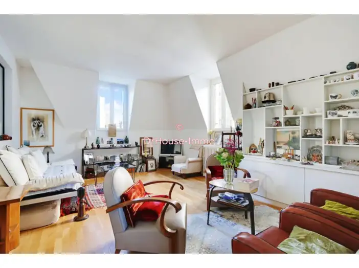 Appartement 4 pièces de 70 m² - Neuilly-sur-Seine (92200)