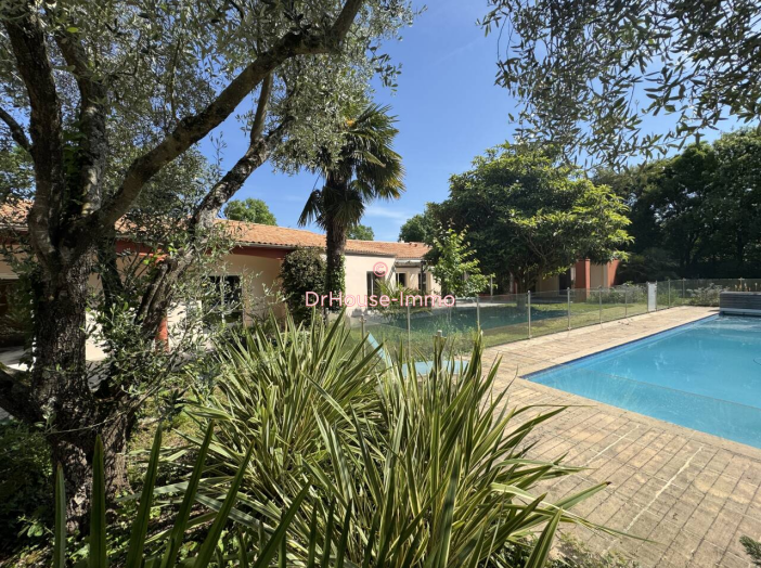 Maison de 326m² - 11 pièces