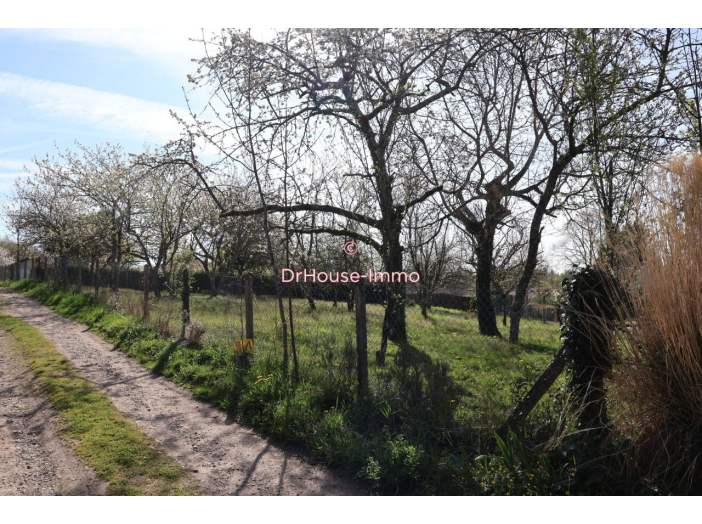 Terrain de 912m²