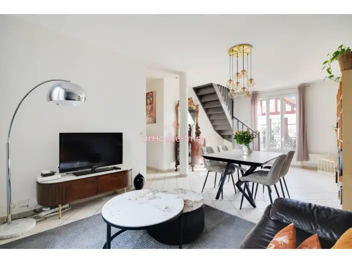 Maison 5 pièces de 96 m² - Bois-Colombes (92270)