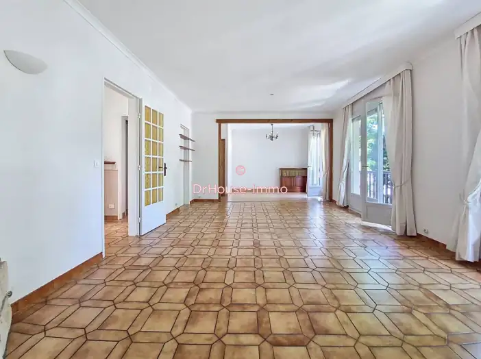 Maison 6 pièces de 120 m² - Maurepas (78310)