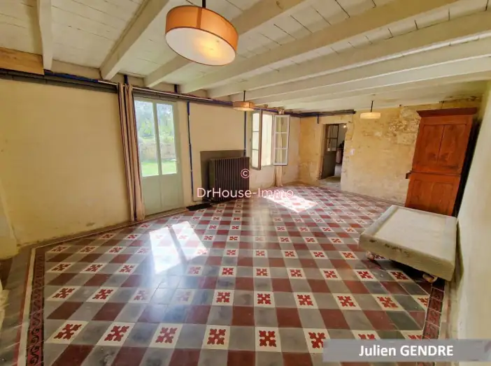 Maison 5 pièces de 185 m² - Salles (79800)