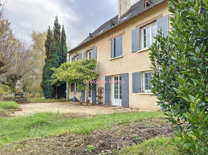 Maison de 214m² - 9 pièces
