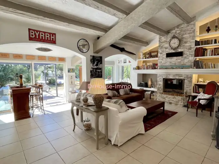 Maison 6 pièces de 144 m² - Vidauban (83550)