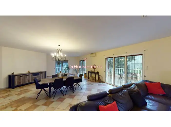 Maison 6 pièces de 183 m² - Narbonne (11100)