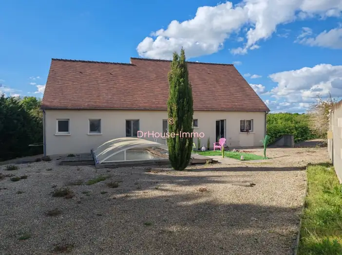 Maison 7 pièces de 140 m² - Saint-Rémy-sur-Creuse (86220)