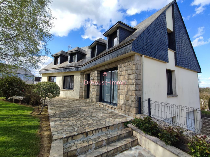 Maison de 180m² - 8 pièces