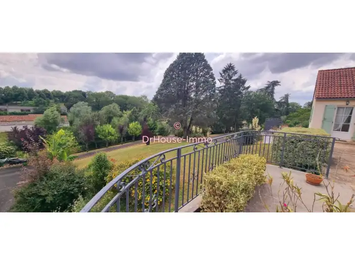 Maison 5 pièces de 169 m² - L'Hermenault (85570)