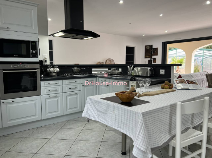 Maison de 198m² - 9 pièces