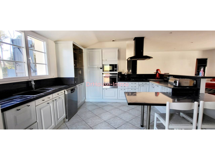 Maison de 198m² - 9 pièces