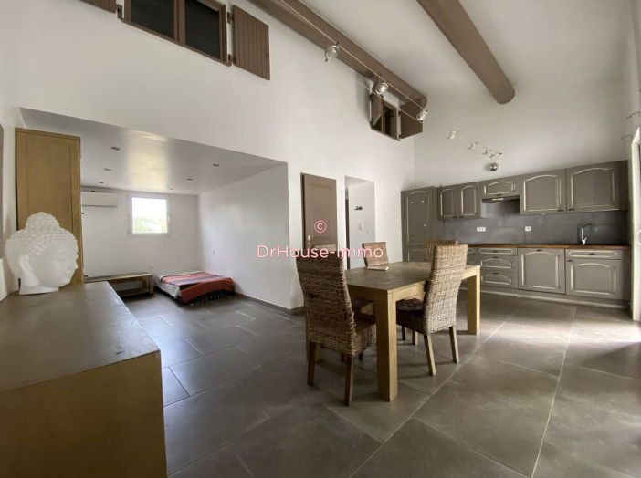 Maison de 308m² - 15 pièces