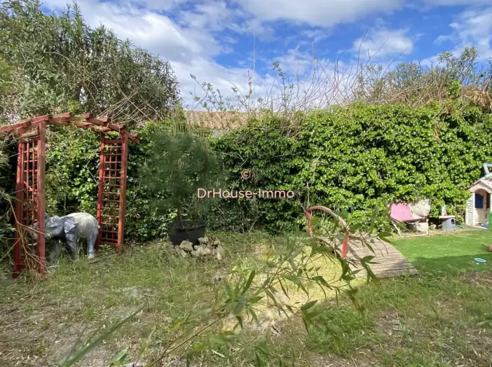 Maison 15 pièces de 308 m² - Saintes-Maries-de-la-Mer (13460)