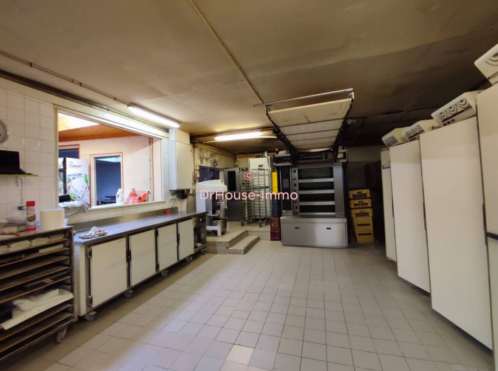 Commerce de 130m² - 4 pièces