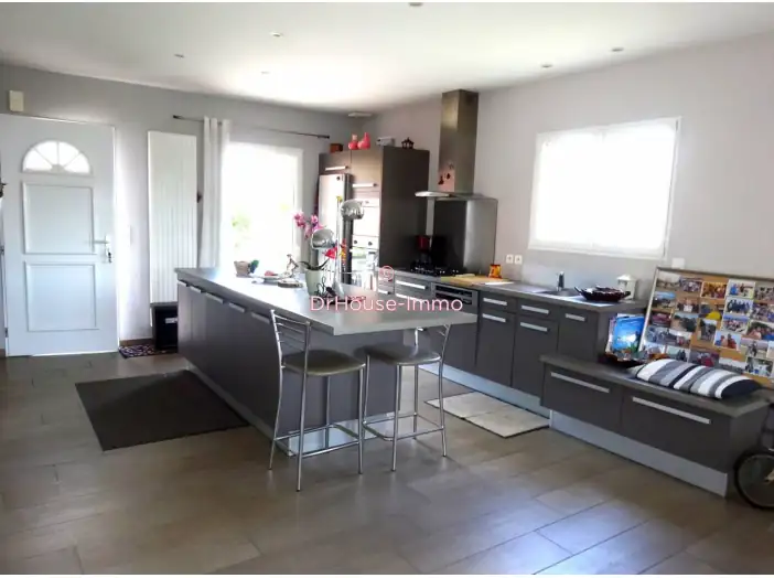 Maison 5 pièces de 131 m² - Bruges (33520)