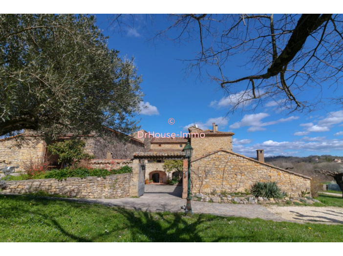 Maison de 430m² - 17 pièces