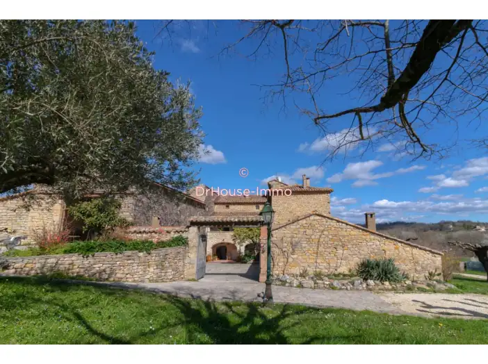 Maison 17 pièces de 430 m² - Servas (30340)