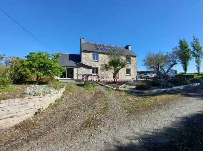 Maison 6 pièces de 144 m² - Plabennec (29860)