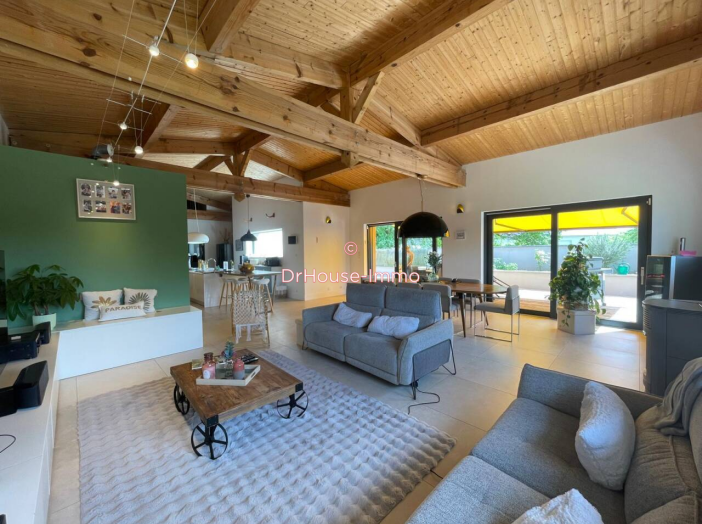 Maison de 198m² - 6 pièces
