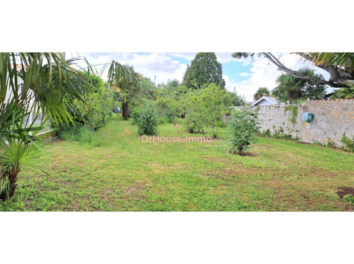 Terrain de 374m²