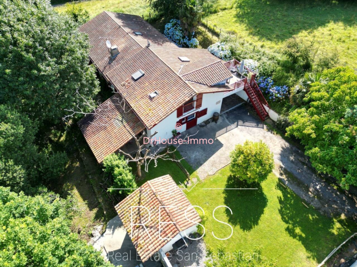 Maison de 208m² - 15 pièces