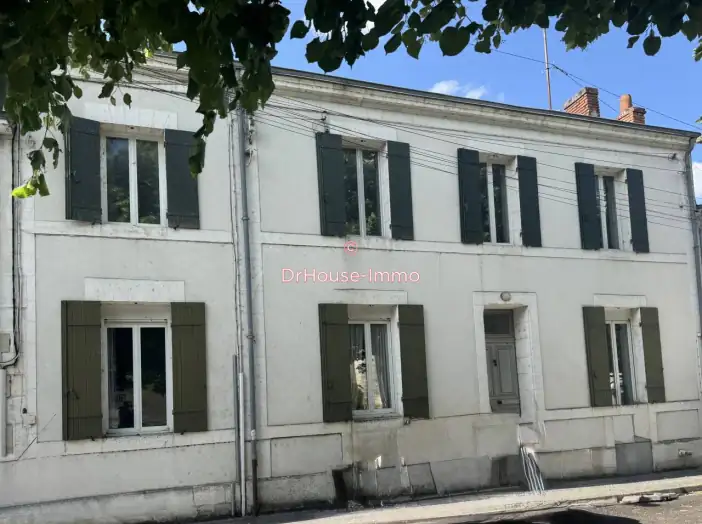 Maison 15 pièces de 230 m² - Périgueux (24000)