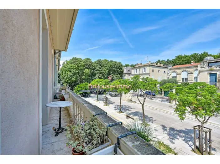 Appartement 4 pièces de 102 m² - Nîmes (30000)