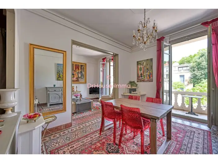 Appartement 4 pièces de 102 m² - Nîmes (30000)