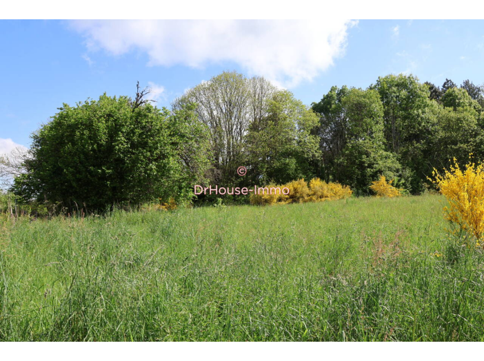 Terrain de 911m²