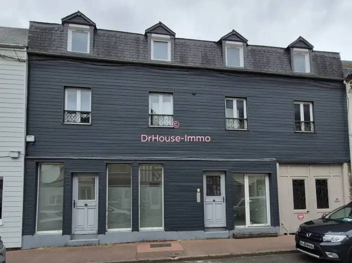 Immeuble de 105 m² - Neufchâtel-en-Bray (76270)