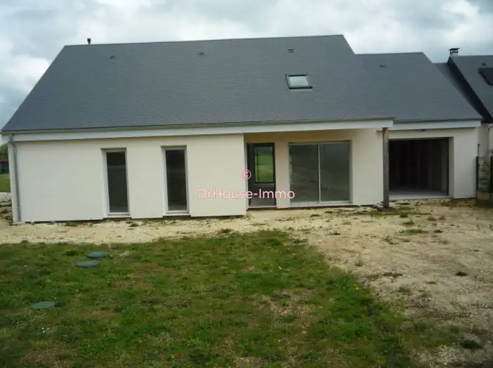 Maison 4 pièces de 116 m² - Savigné-sur-Lathan (37340)