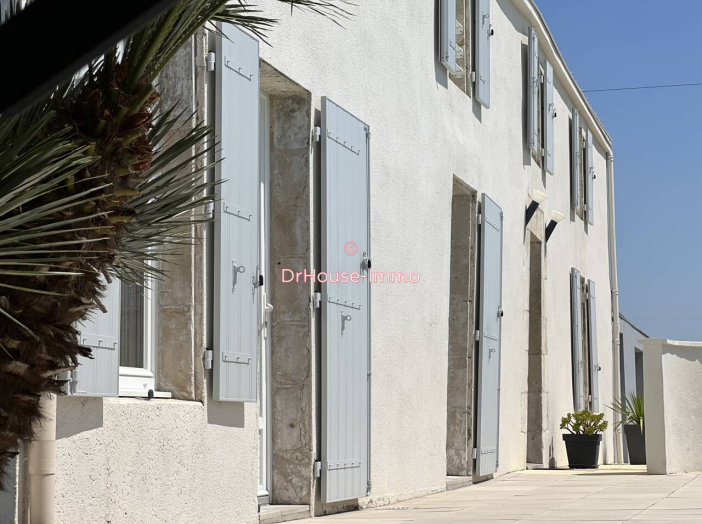 Maison de 249m² - 7 pièces