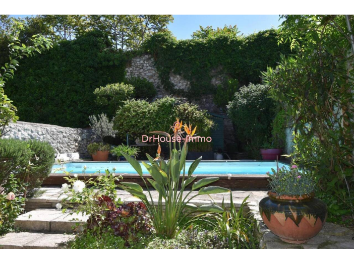 Maison de 197m² - 7 pièces