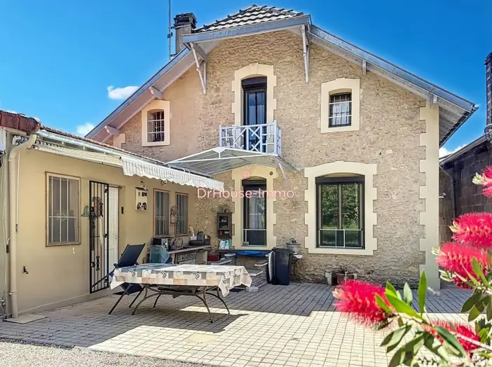Maison 6 pièces de 172 m² - Bergerac (24100)