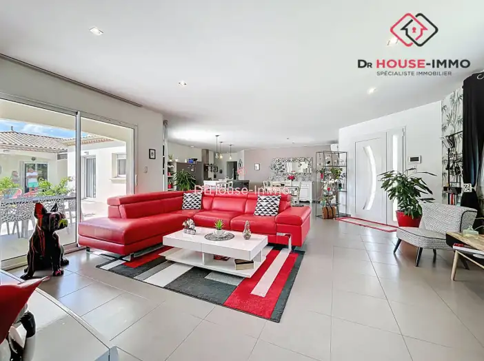 Maison 5 pièces de 140 m² - Saint-Léon-sur-l'Isle (24110)