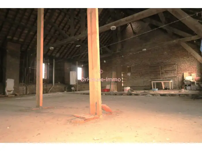 Appartement 8 pièces de 150 m² - Bailleul (59270)