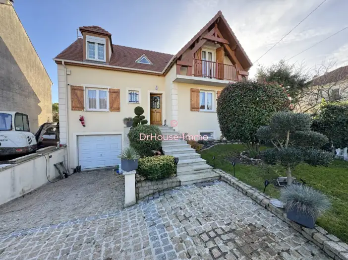 Maison 6 pièces de 148 m² - Chelles (77500)