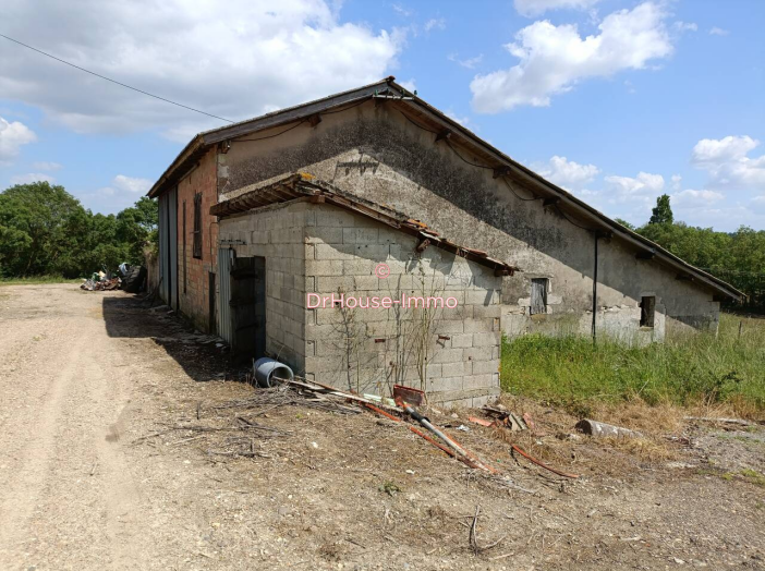 Maison de 350m² - 3 pièces