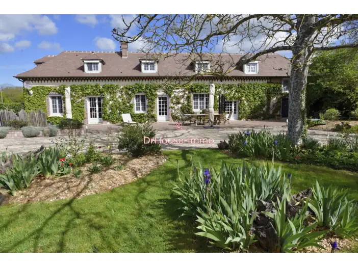 Maison 8 pièces de 309 m² - Conches-en-Ouche (27190)